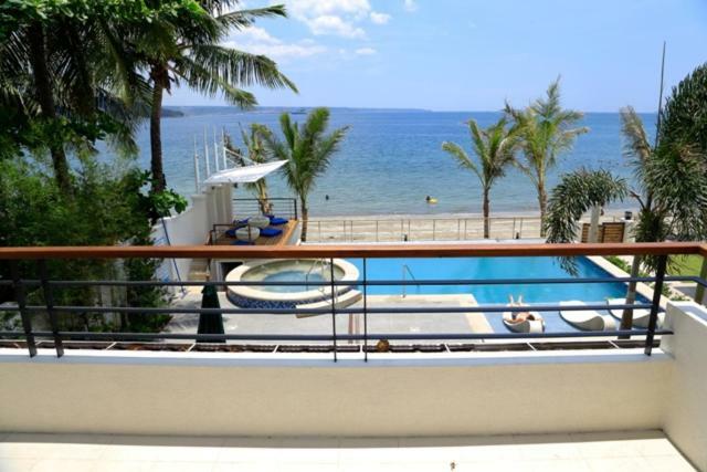 Icove Beach Hotel Olongapo Eksteriør billede