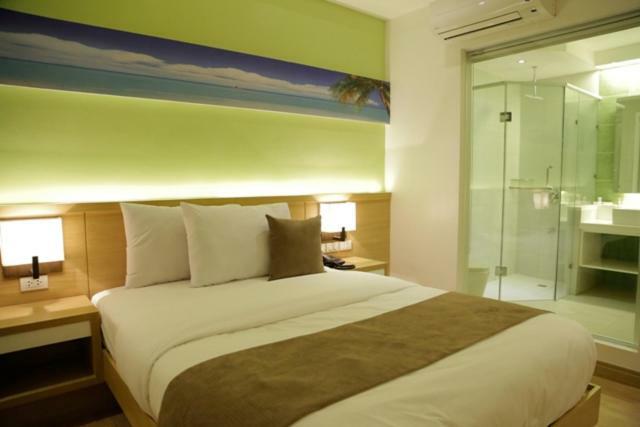 Icove Beach Hotel Olongapo Eksteriør billede